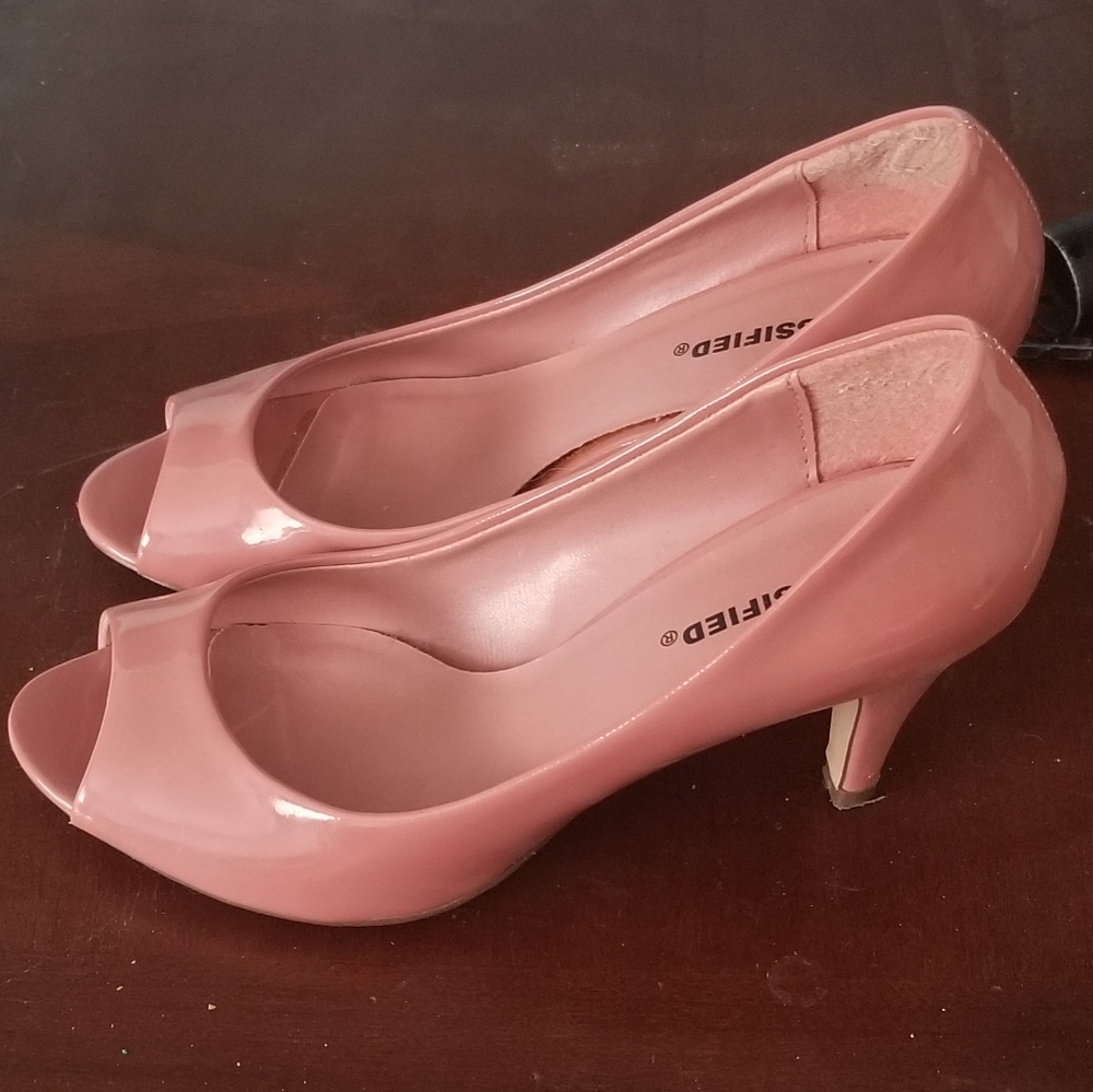 Open toed heels
